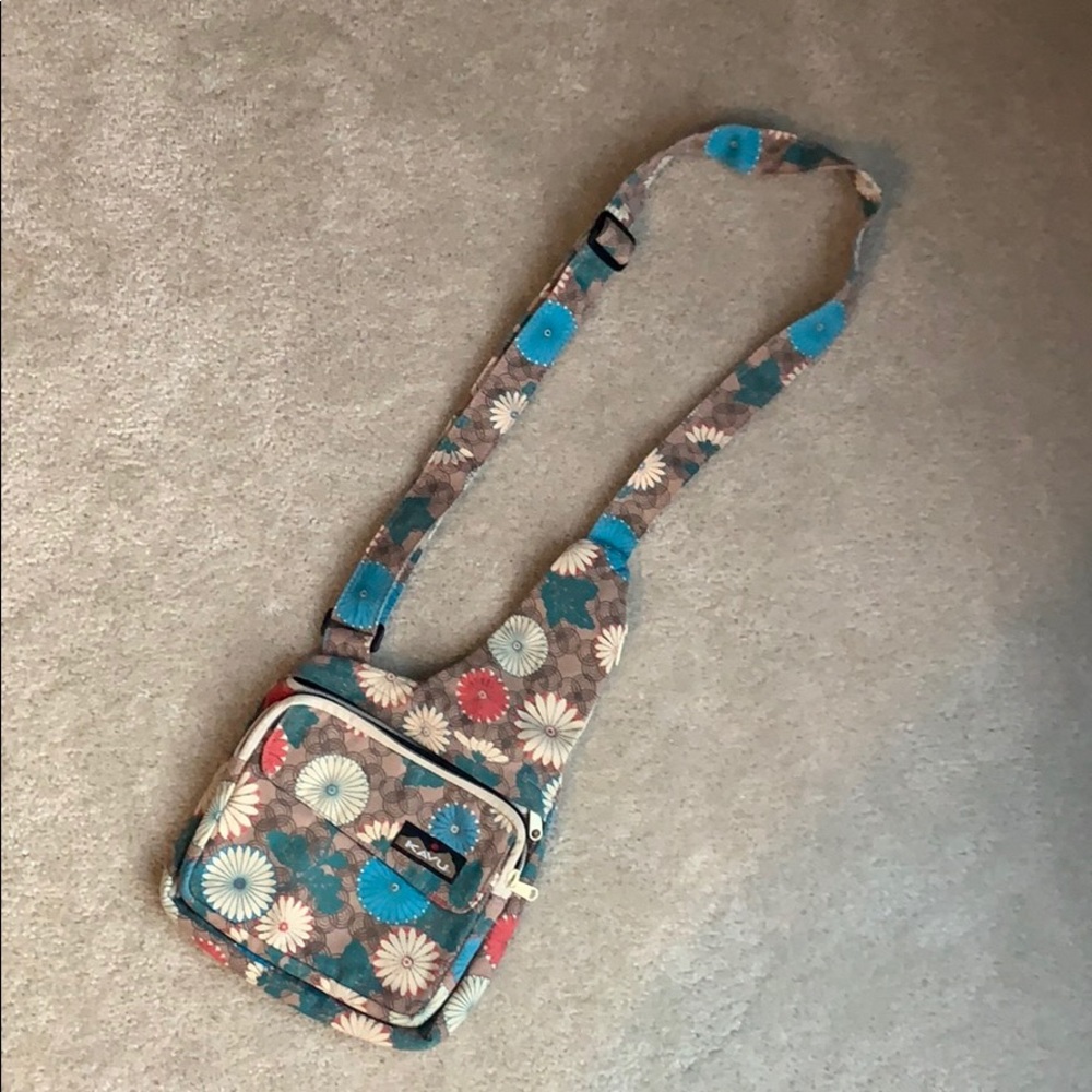 Cross body Kavu purse
